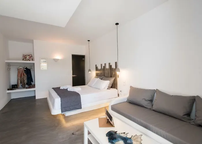 Merchia Bay Villas *