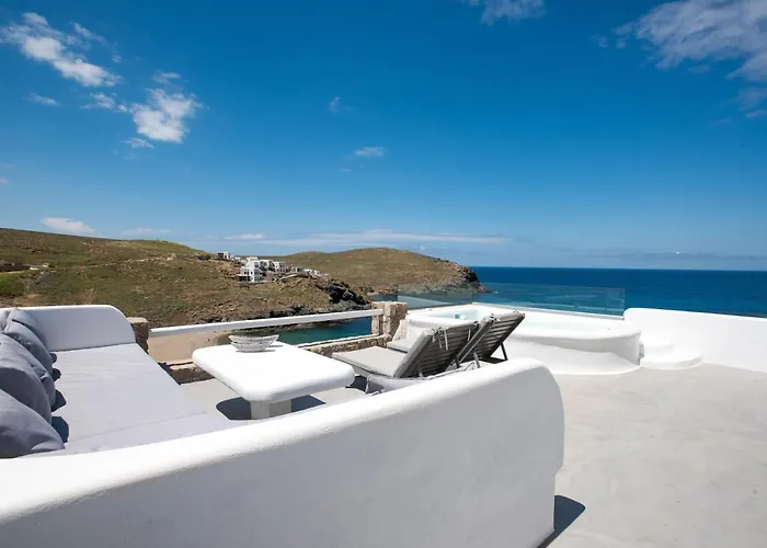 Merchia Bay Villas *