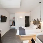 Merchia Bay Villas *